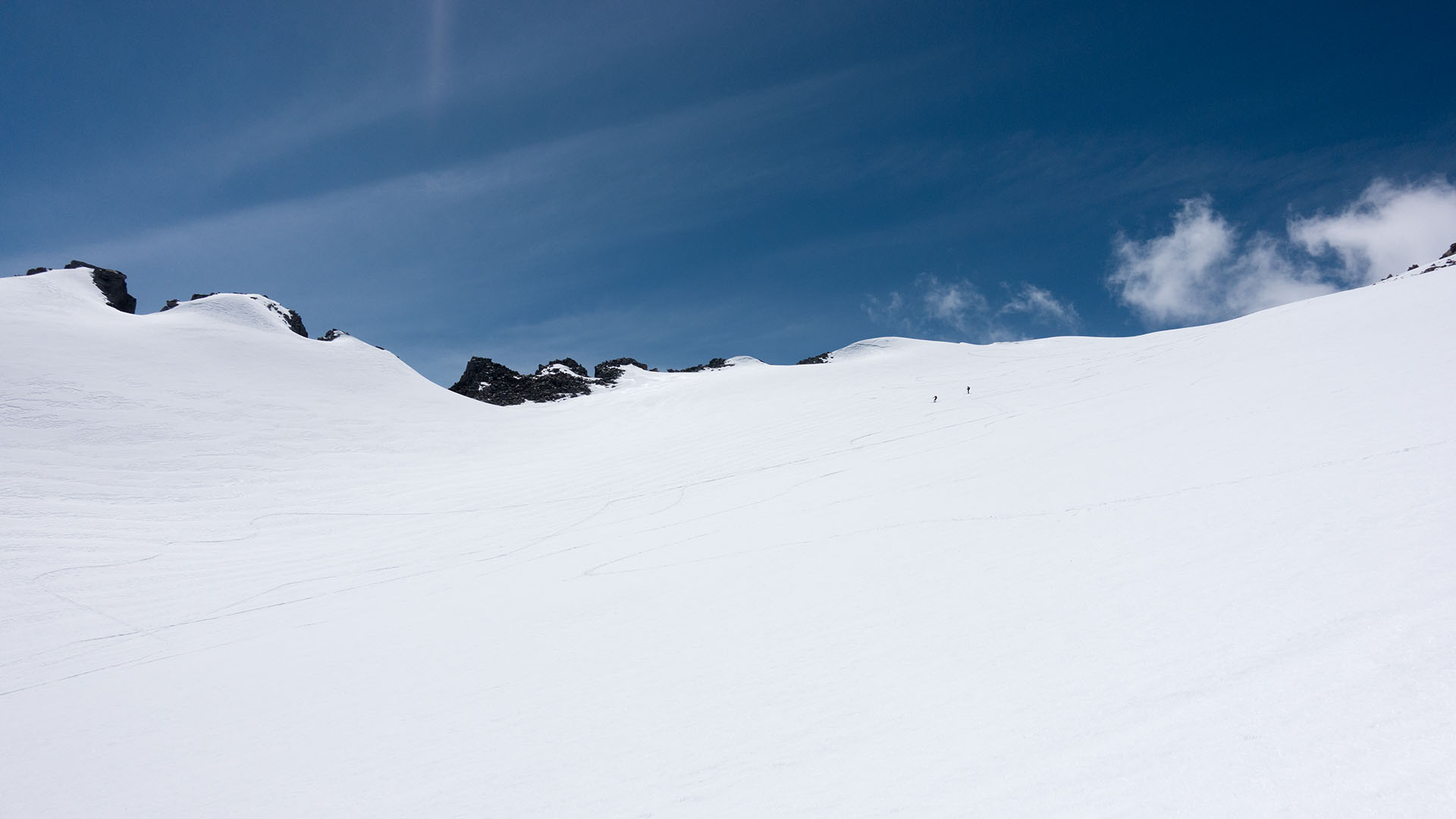The Thumb: skiing the summit snowfield