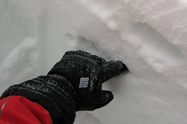 Digging a Snowpit