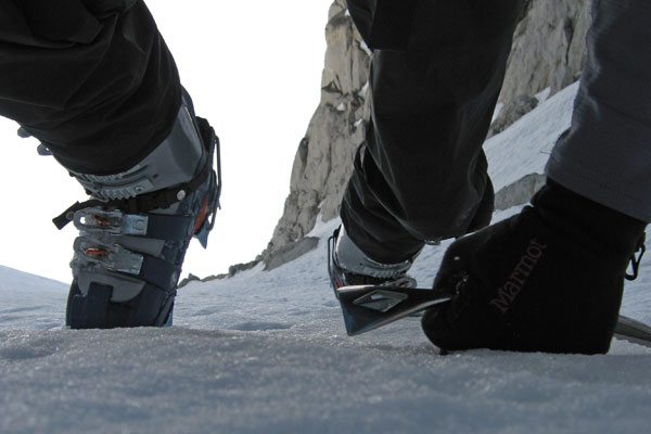 Power Stretch Glove: Climbing North Peak