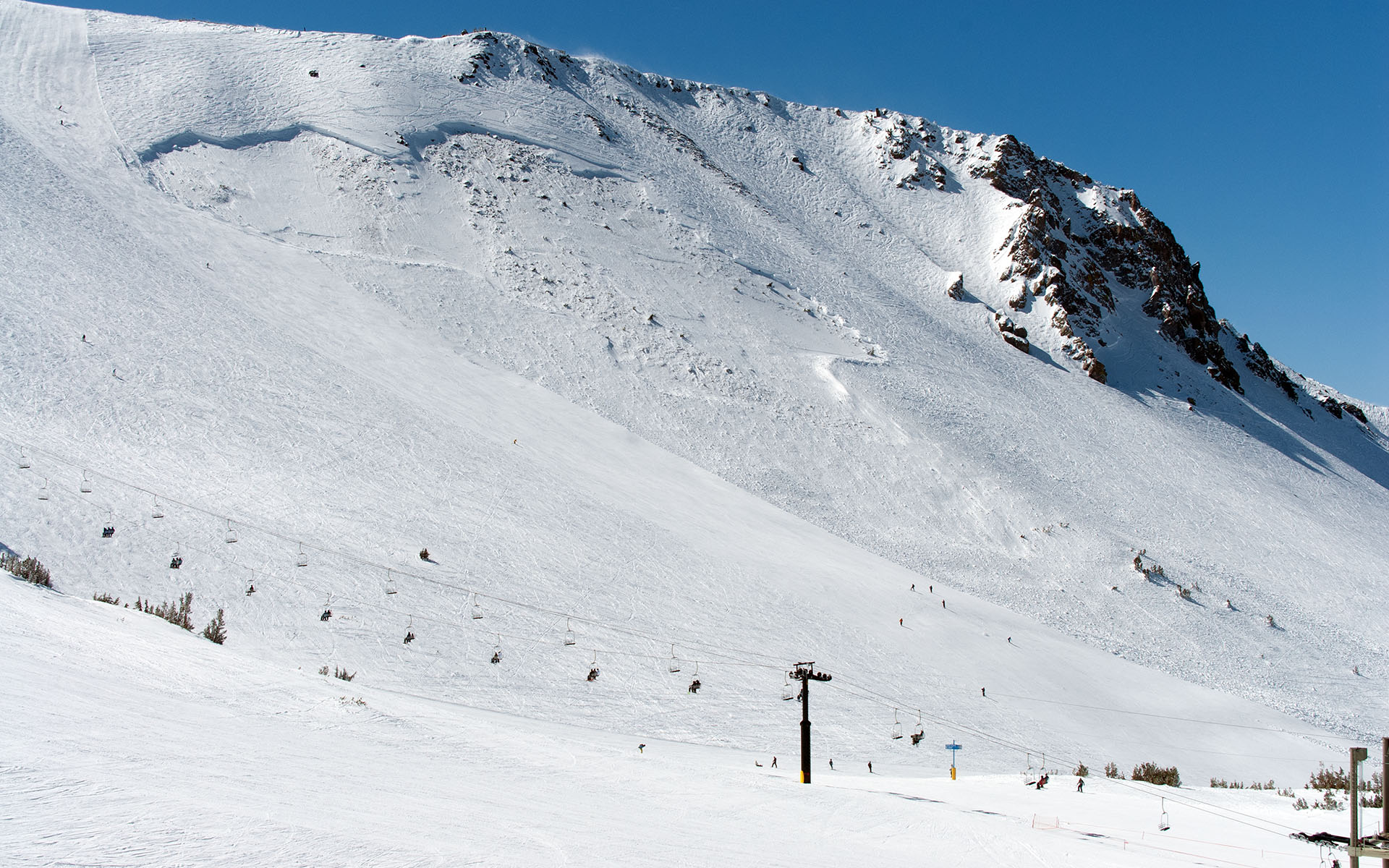 Avalanche, Monument ski run, Mammoth Mountain California