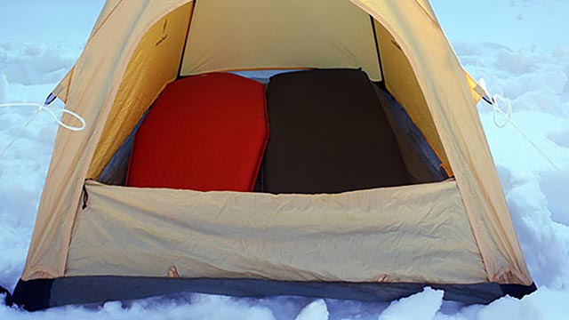 Snow Camping - Sleeping Pad Comparison