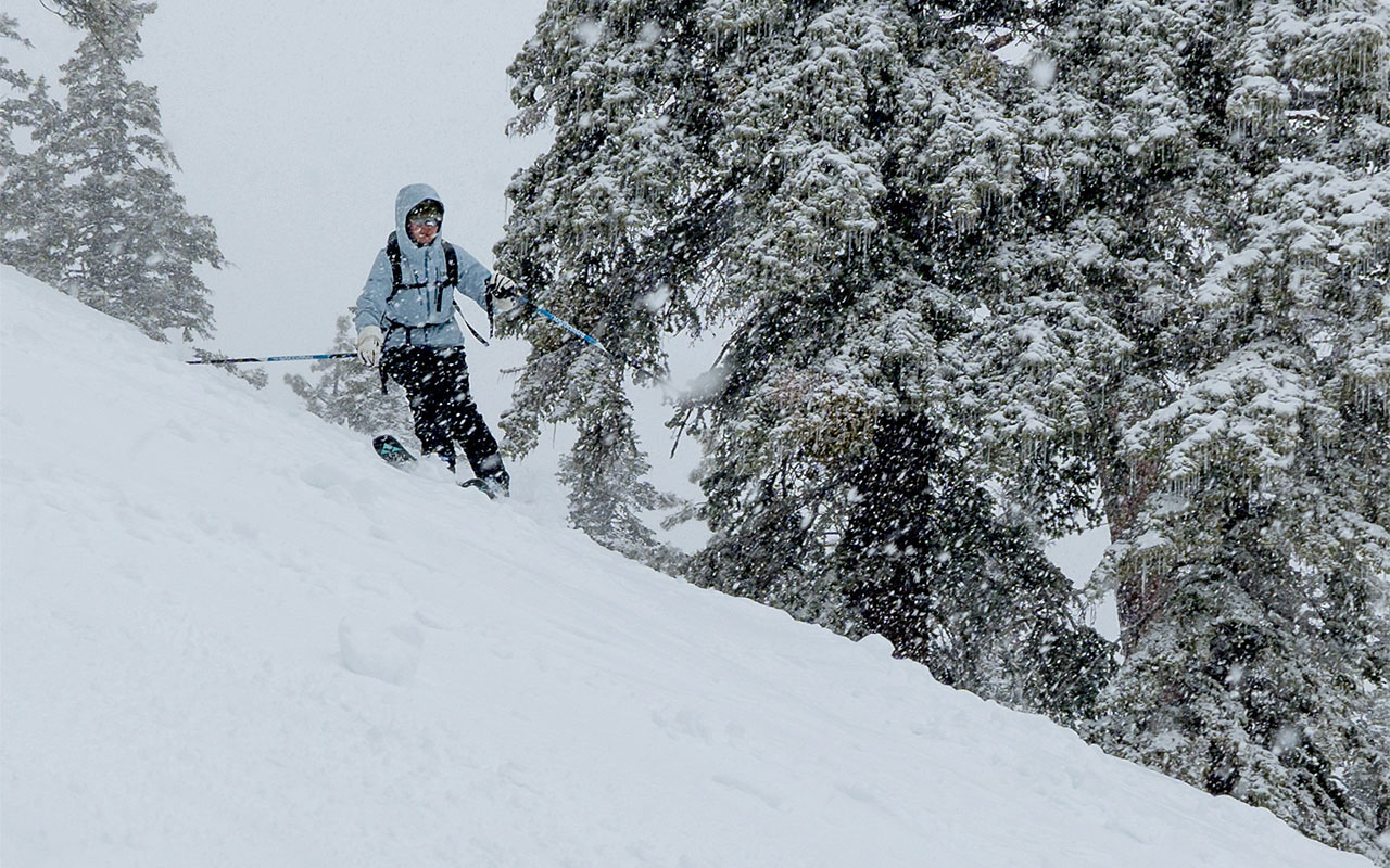 Skiing in a blizzard at Waterman Ski Lifts